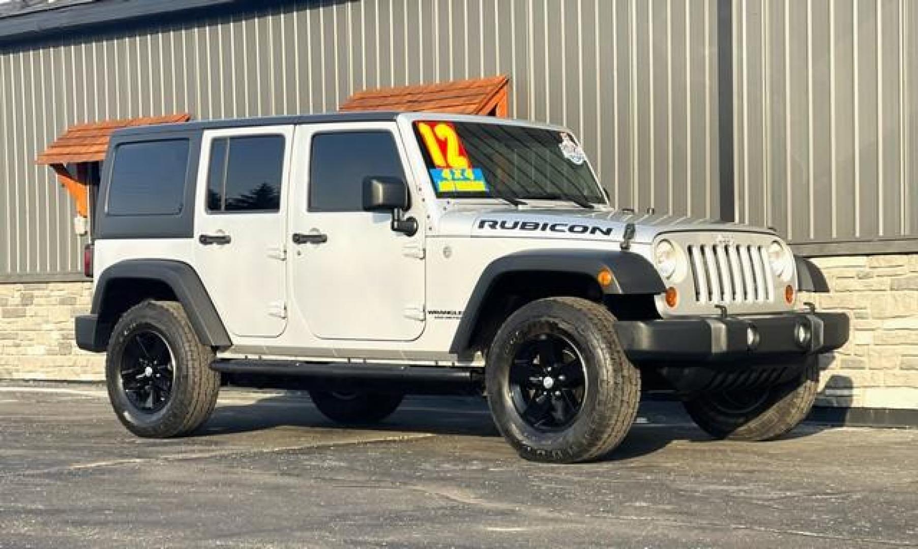 2012 SILVER JEEP WRANGLER (1C4HJWFG7CL) with an V6,3.6L(220 CID),DOHC engine, AUTOMATIC transmission, located at 14600 Frazho Road, Warren, MI, 48089, (586) 776-3400, 42.485996, -82.974220 - Photo#2