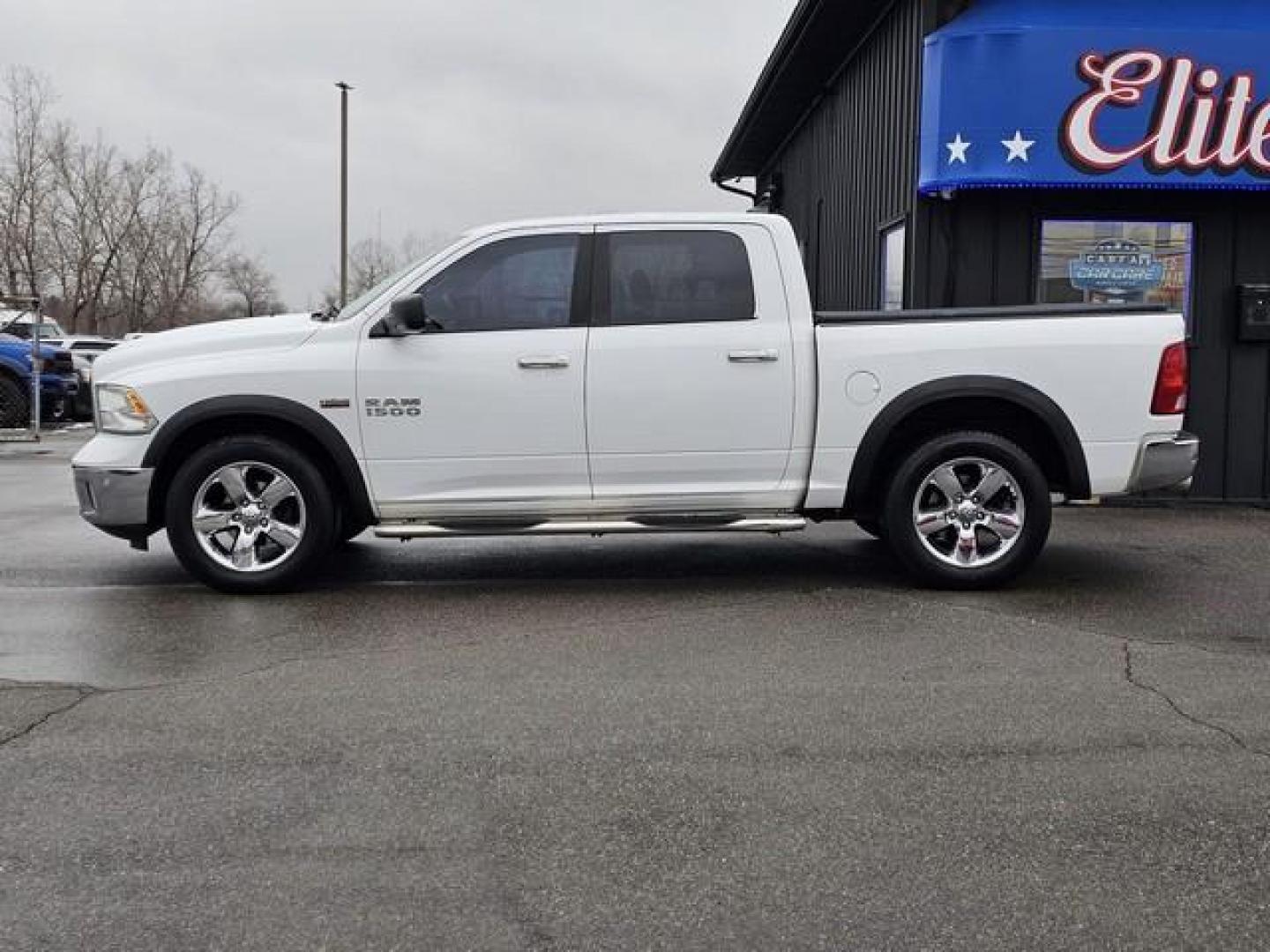 2016 WHITE RAM 1500 (1C6RR7LT0GS) with an V8,5.7L(345 CID),OHV engine, AUTOMATIC transmission, located at 14600 Frazho Road, Warren, MI, 48089, (586) 776-3400, 42.485996, -82.974220 - Photo#7