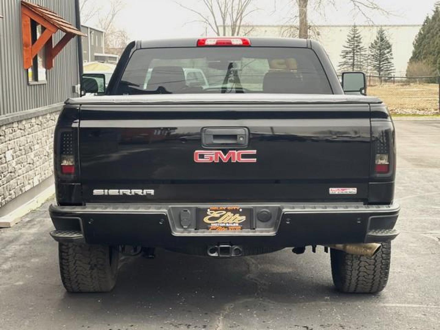 2015 BLACK GMC SIERRA 1500 (1GTV2VEC3FZ) with an V8,5.3L(325 CID),OHV engine, AUTOMATIC transmission, located at 14600 Frazho Road, Warren, MI, 48089, (586) 776-3400, 42.485996, -82.974220 - Photo#6