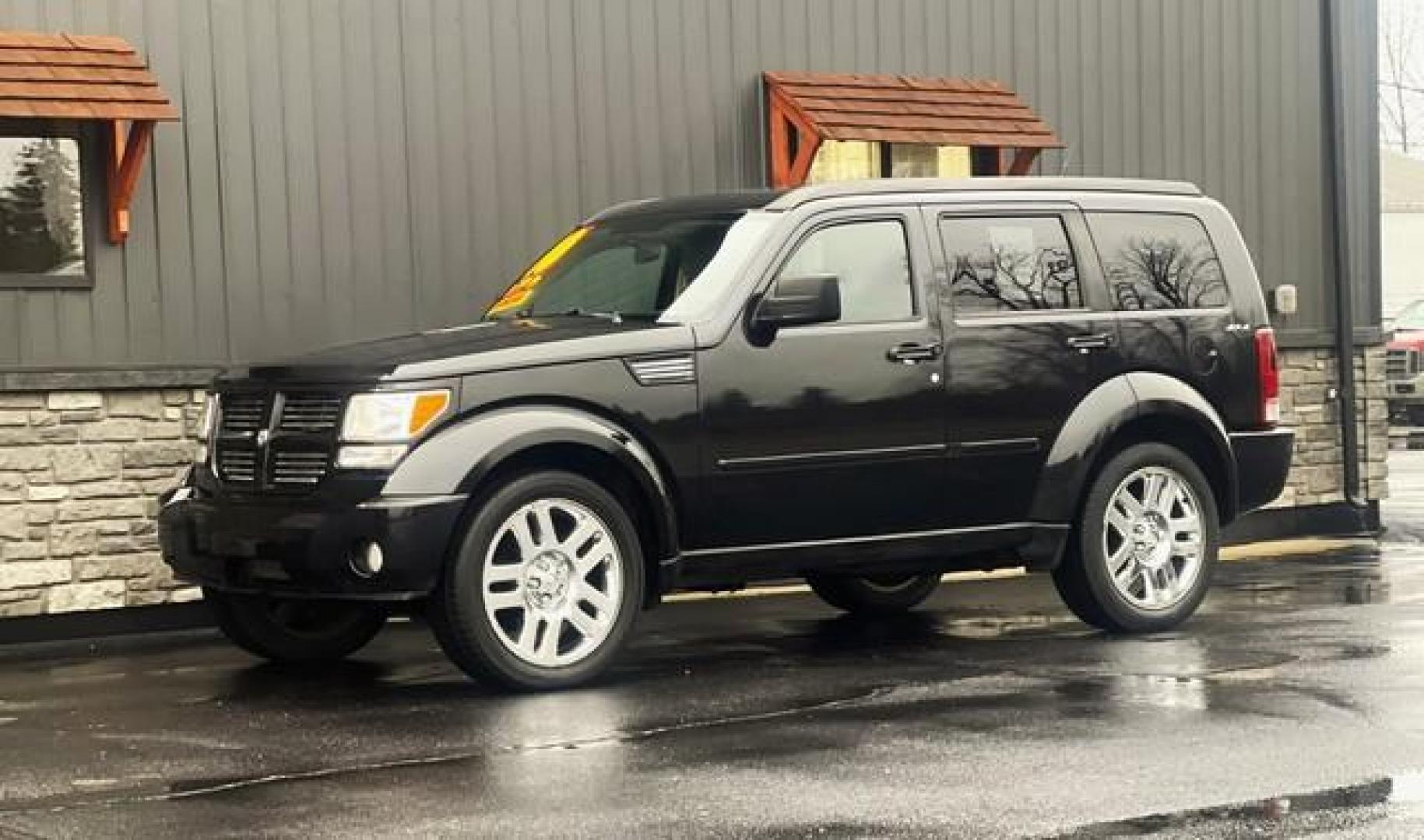 2010 BLACK DODGE NITRO (1D4PU4GK5AW) with an V6,3.7L(226 CID),SOHC engine, AUTOMATIC transmission, located at 14600 Frazho Road, Warren, MI, 48089, (586) 776-3400, 42.485996, -82.974220 - Photo#1