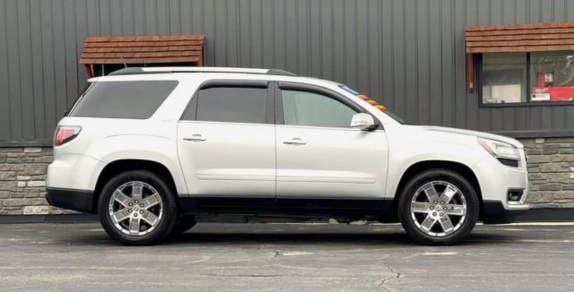 2017 SILVER GMC ACADIA LIMITED (1GKKRSKD8HJ) with an V6,3.6L(217 CID),DOHC engine, AUTOMATIC transmission, located at 14600 Frazho Road, Warren, MI, 48089, (586) 776-3400, 42.485996, -82.974220 - Photo#5