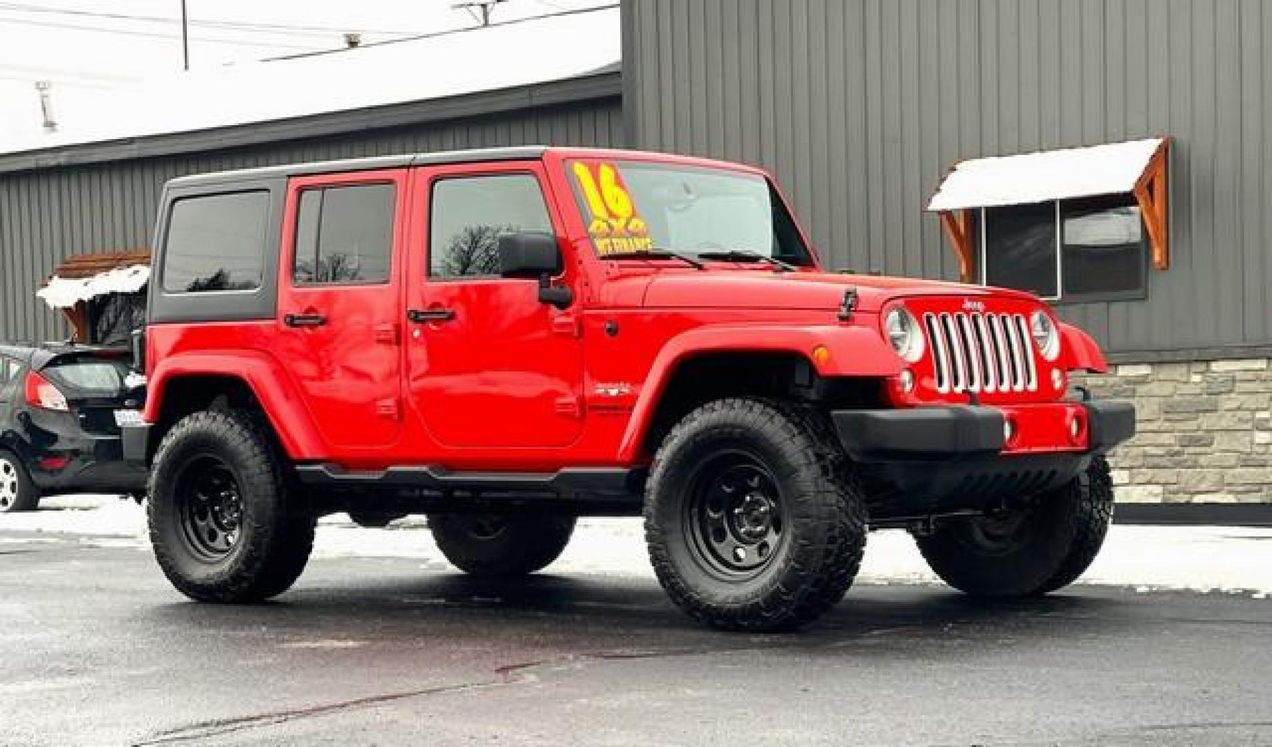 2016 RED JEEP WRANGLER (1C4BJWEG3GL) with an V6,3.6L(220 CID),DOHC engine, AUTOMATIC transmission, located at 14600 Frazho Road, Warren, MI, 48089, (586) 776-3400, 42.485996, -82.974220 - Photo#5