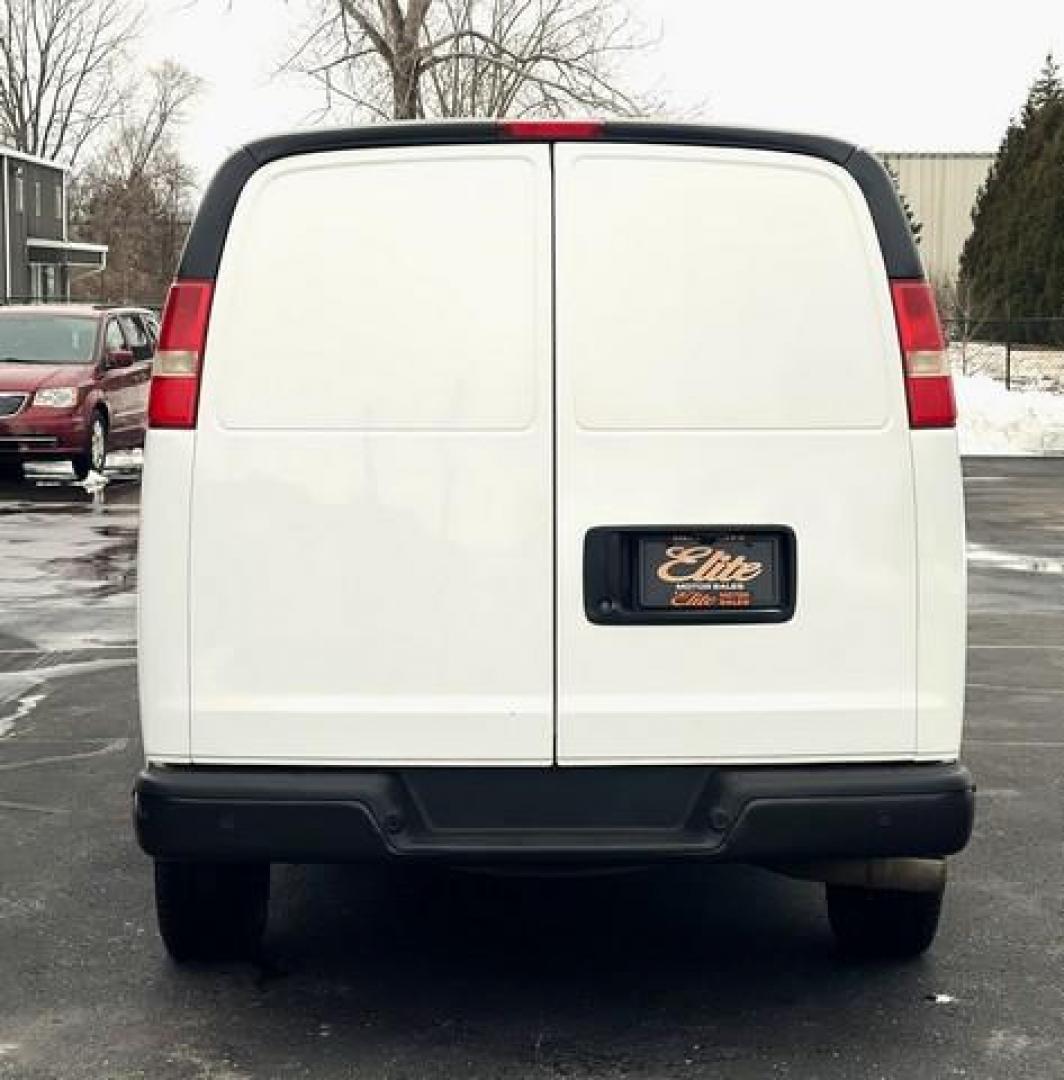 2014 WHITE CHEVROLET EXPRESS 2500 (1GCWGFBA8E1) with an V8,4.8L(294 CID),OHV engine, AUTOMATIC transmission, located at 14600 Frazho Road, Warren, MI, 48089, (586) 776-3400, 42.485996, -82.974220 - Photo#6