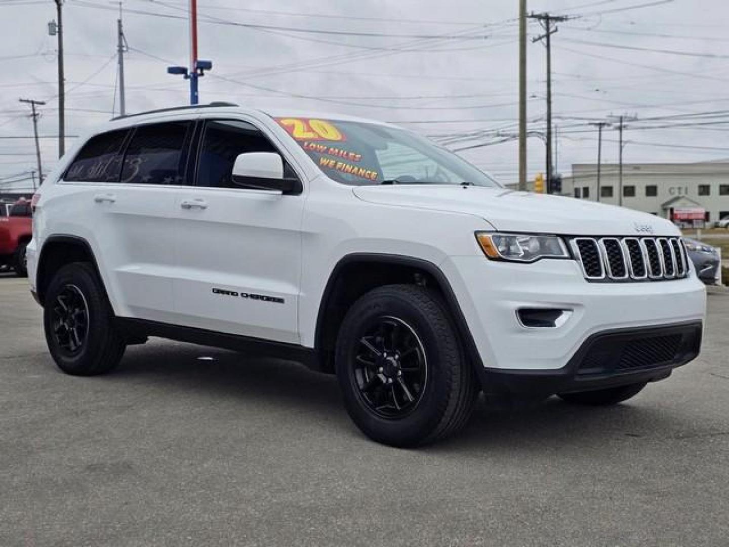 2020 BRIGHT WHITE JEEP GRAND CHEROKEE LAR/ALT (1C4RJFAG8LC) with an V6,3.6L(220 CID),DOHC engine, AUTOMATIC transmission, located at 14600 Frazho Road, Warren, MI, 48089, (586) 776-3400, 42.485996, -82.974220 - Photo#2