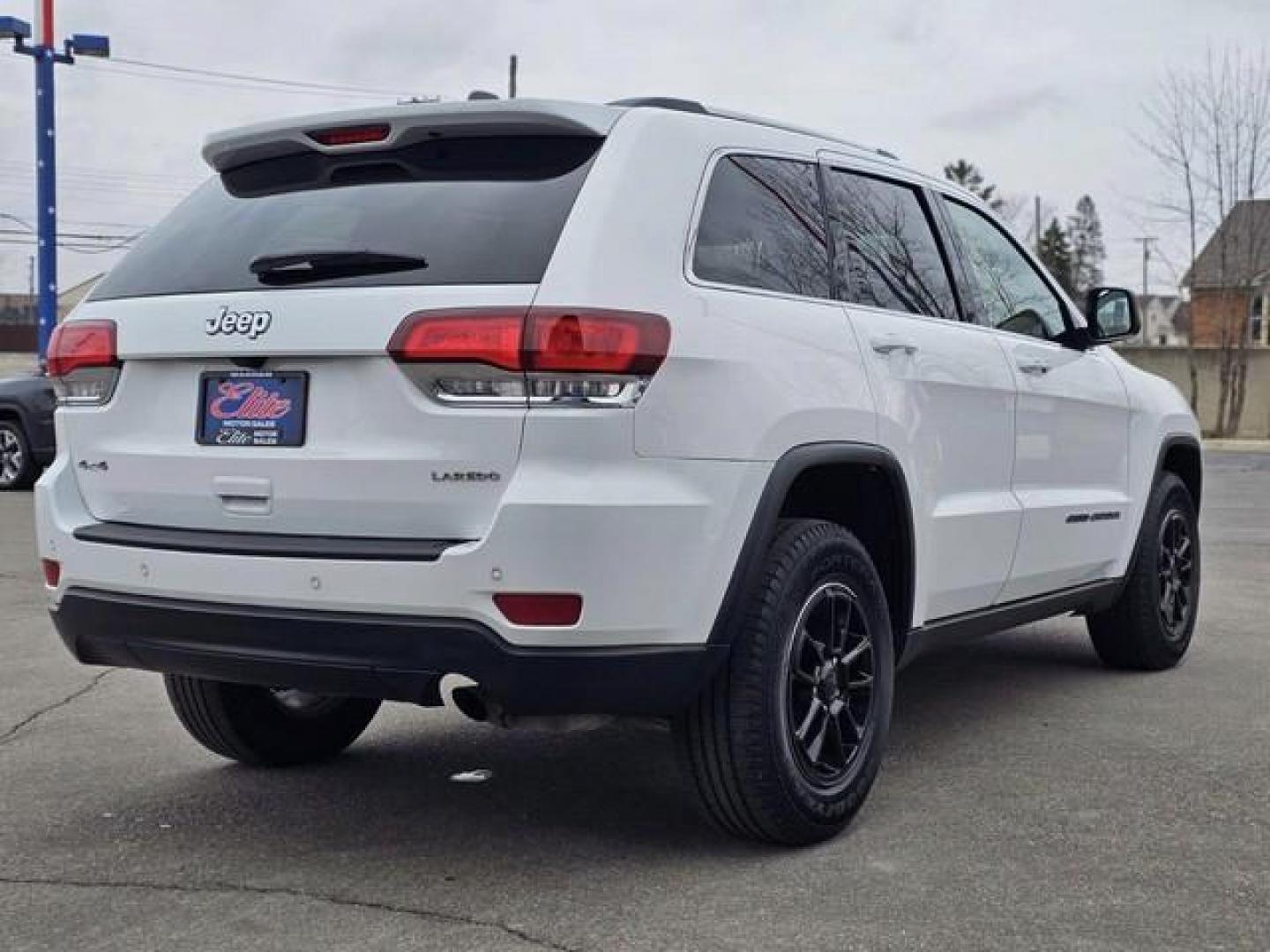 2020 BRIGHT WHITE JEEP GRAND CHEROKEE LAR/ALT (1C4RJFAG8LC) with an V6,3.6L(220 CID),DOHC engine, AUTOMATIC transmission, located at 14600 Frazho Road, Warren, MI, 48089, (586) 776-3400, 42.485996, -82.974220 - Photo#4