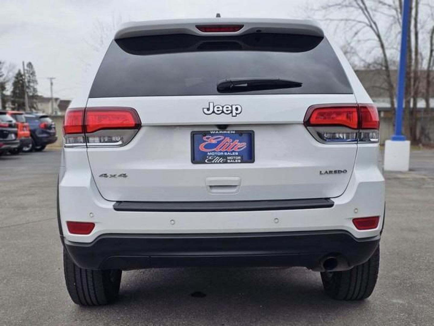 2020 BRIGHT WHITE JEEP GRAND CHEROKEE LAR/ALT (1C4RJFAG8LC) with an V6,3.6L(220 CID),DOHC engine, AUTOMATIC transmission, located at 14600 Frazho Road, Warren, MI, 48089, (586) 776-3400, 42.485996, -82.974220 - Photo#5