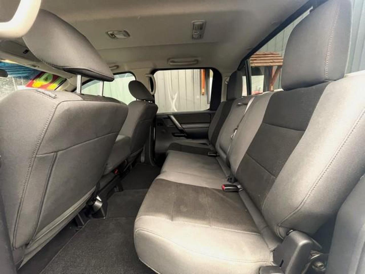 2014 WHITE NISSAN TITAN (1N6AA0EJ7EN) with an V8,5.6L(339 CID),DOHC engine, AUTOMATIC transmission, located at 14600 Frazho Road, Warren, MI, 48089, (586) 776-3400, 42.485996, -82.974220 - Photo#9