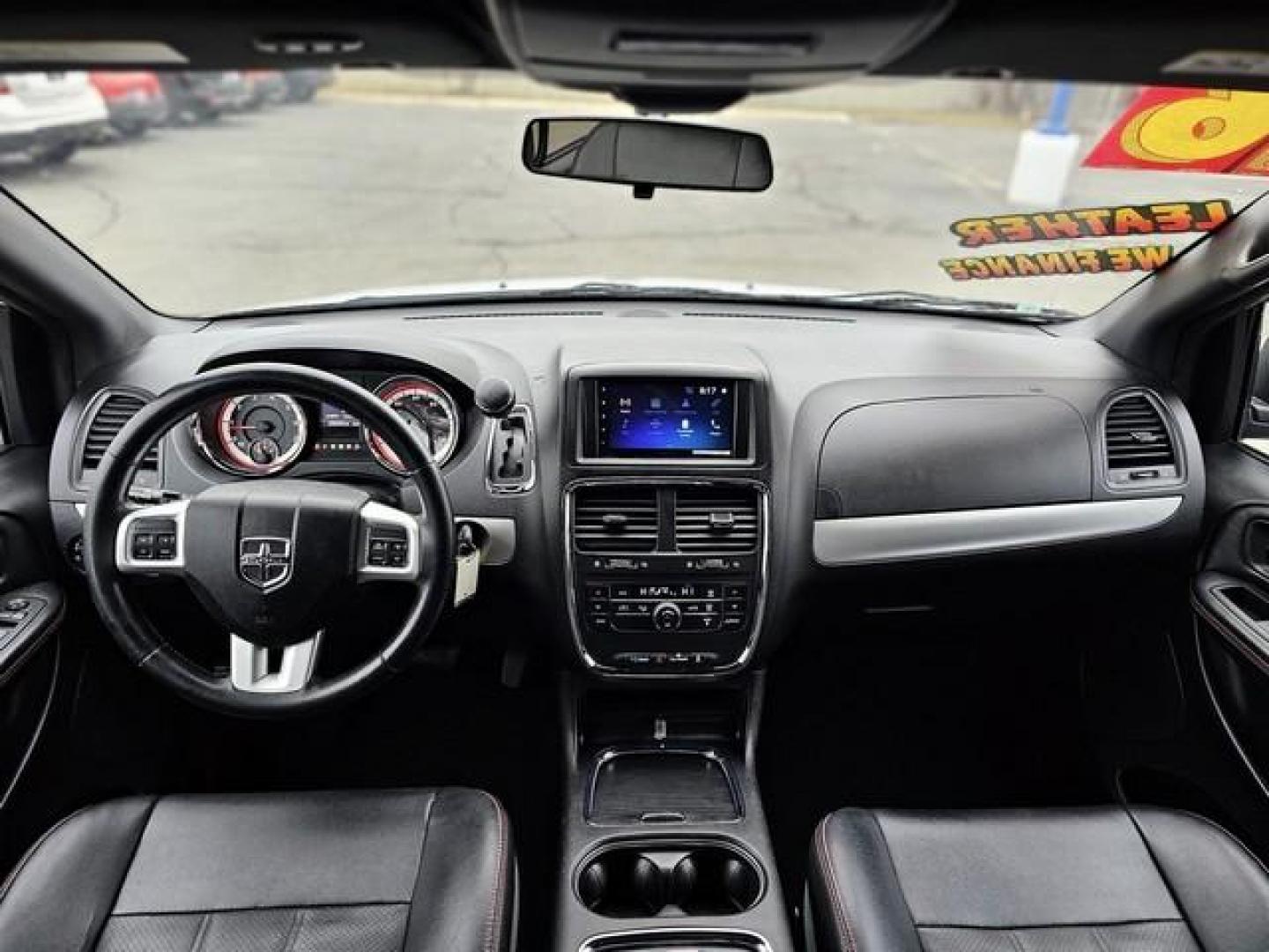 2016 WHITE DODGE GRAND CARAVAN (2C4RDGEG8GR) with an V6,3.6L(220 CID),DOHC engine, AUTOMATIC transmission, located at 14600 Frazho Road, Warren, MI, 48089, (586) 776-3400, 42.485996, -82.974220 - Photo#8