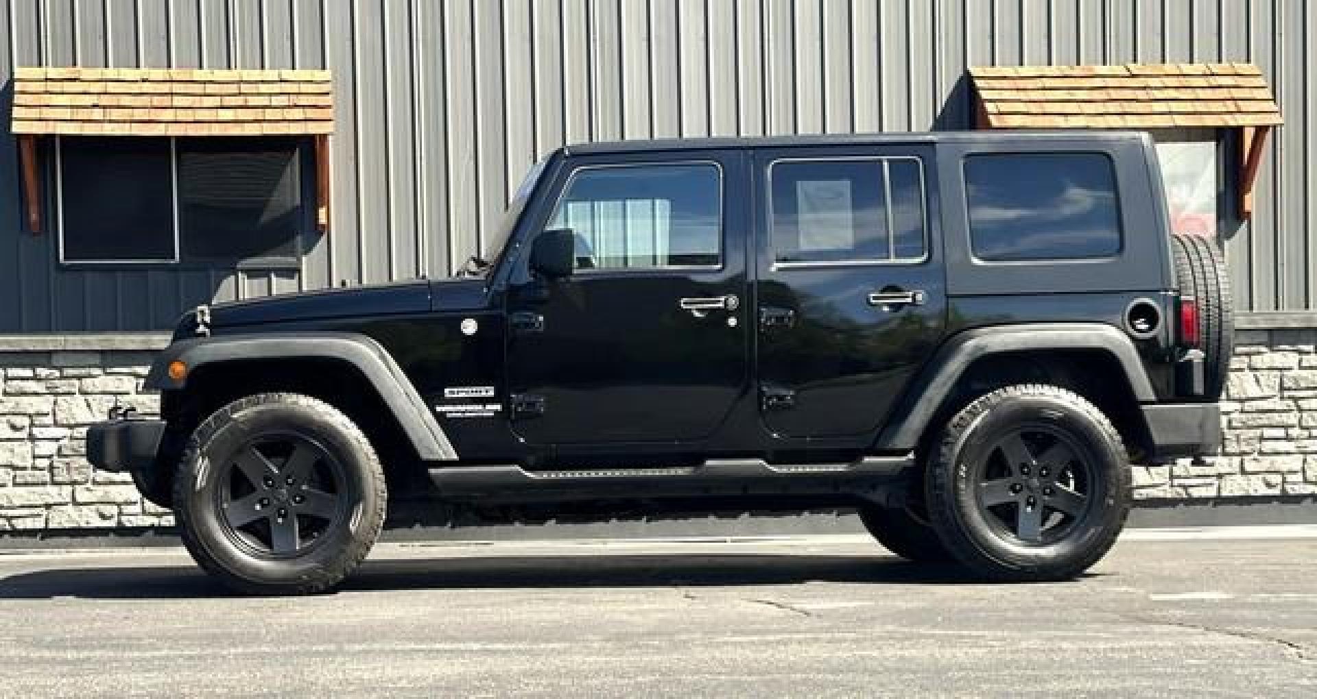 2010 BLACK /BLACK JEEP WRANGLER (1J4BA3H18AL) with an V6,3.8L(231 CID),OHV engine, AUTOMATIC transmission, located at 14600 Frazho Road, Warren, MI, 48089, (586) 776-3400, 42.485996, -82.974220 - Photo#5