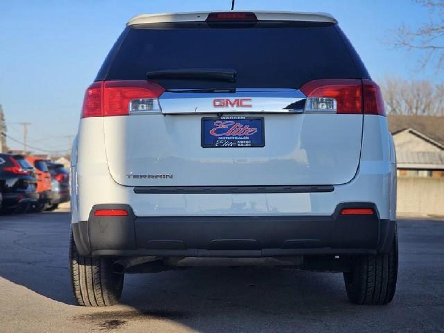 2014 WHITE GMC TERRAIN (2GKALREK2E6) with an L4,2.4L(145 CID),DOHC engine, AUTOMATIC transmission, located at 14600 Frazho Road, Warren, MI, 48089, (586) 776-3400, 42.485996, -82.974220 - Photo#5