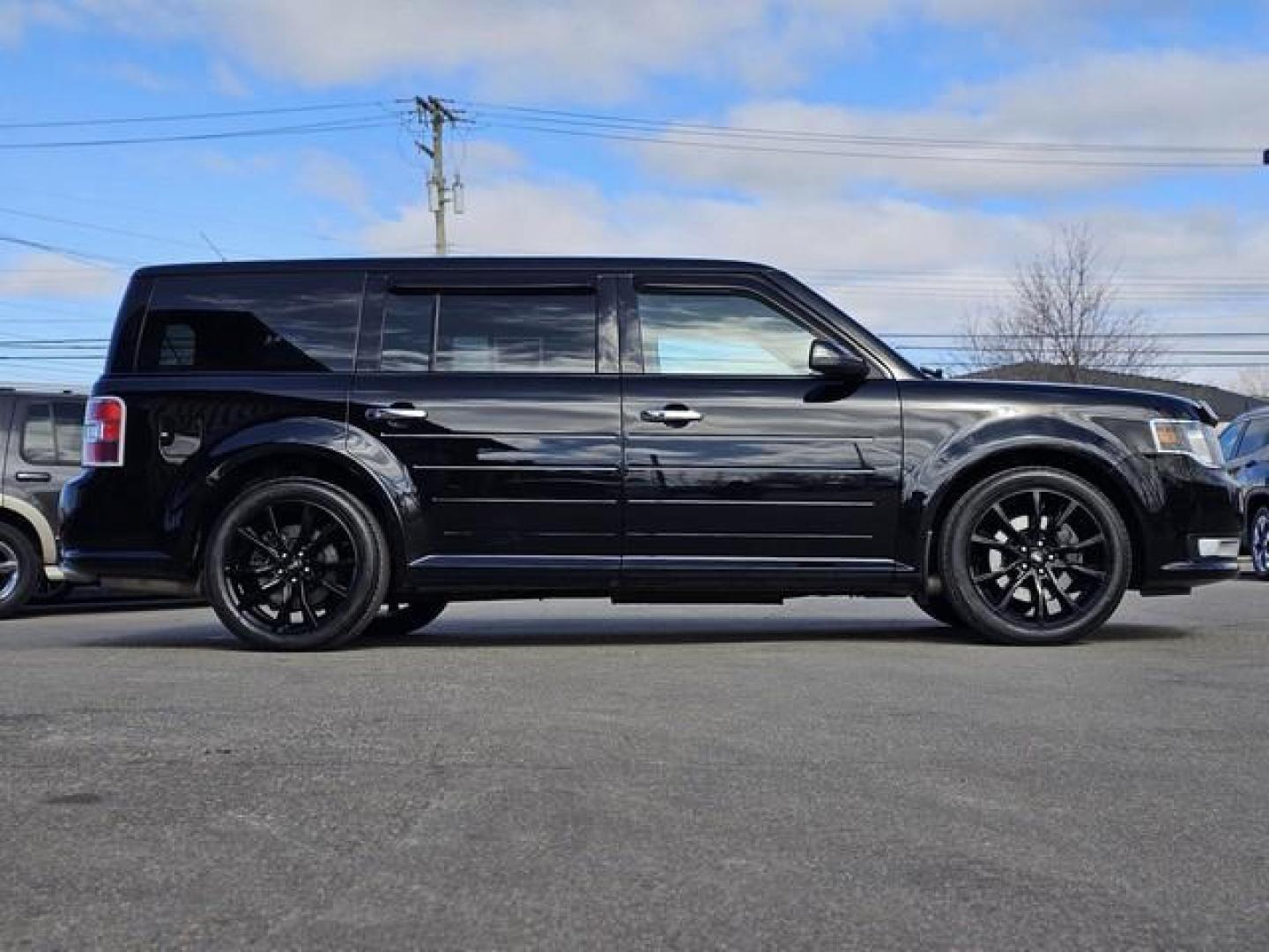 2019 BLACK FORD FLEX (2FMHK6C82KB) with an V6,3.5L(213 CID),DOHC engine, AUTOMATIC transmission, located at 14600 Frazho Road, Warren, MI, 48089, (586) 776-3400, 42.485996, -82.974220 - Photo#3