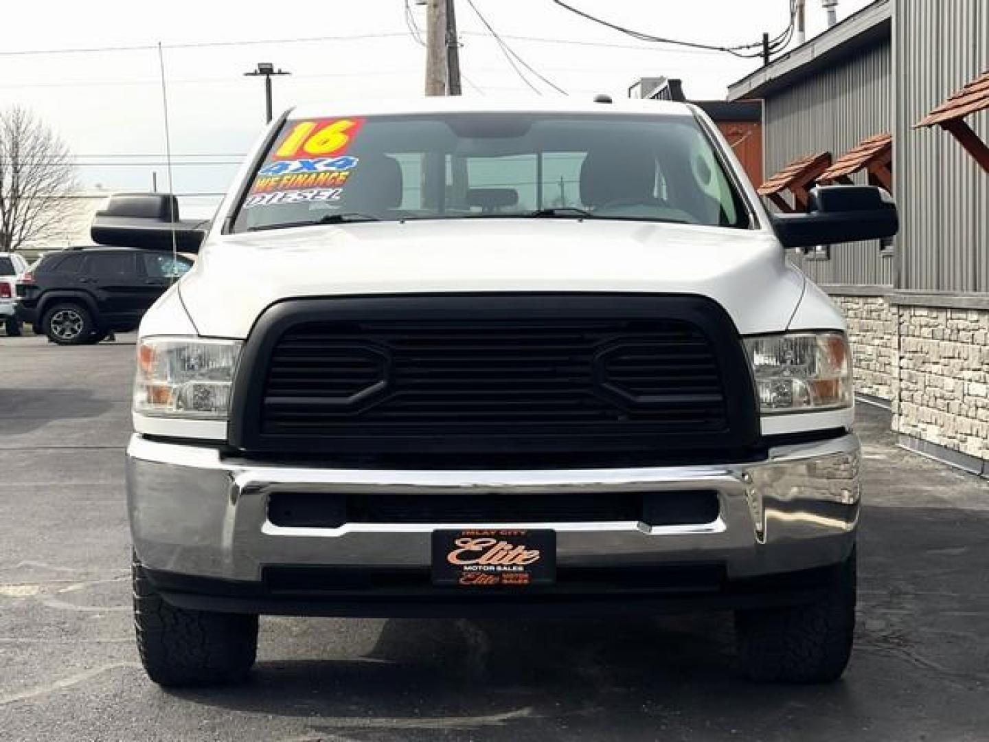 2016 WHITE RAM 2500 (3C6UR5DL4GG) with an L6,6.7L(408 CID),OHV engine, AUTOMATIC transmission, located at 14600 Frazho Road, Warren, MI, 48089, (586) 776-3400, 42.485996, -82.974220 - Photo#3