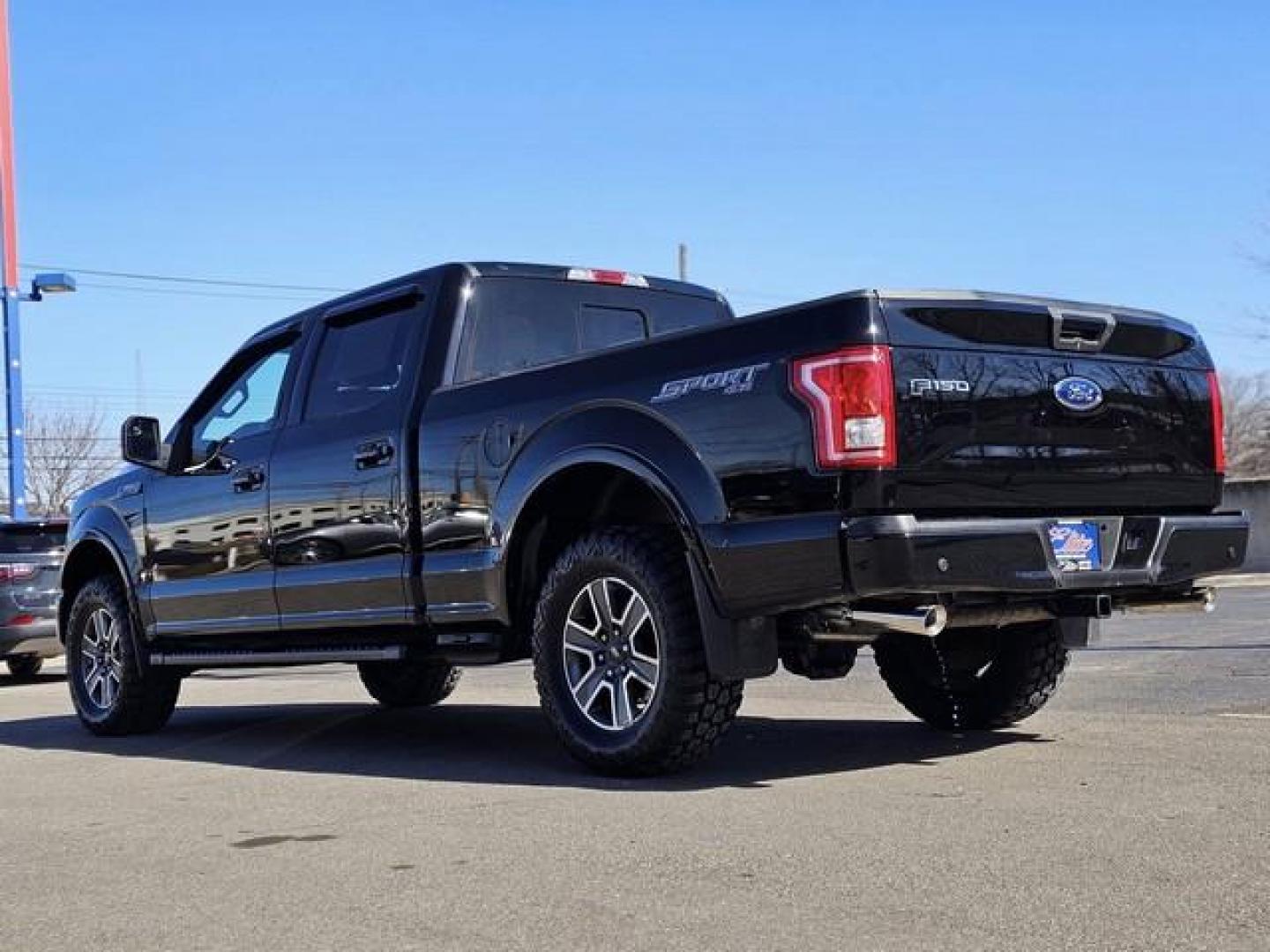 2017 BLACK FORD F-150 (1FTFW1EF9HF) with an V8,5.0L(302 CID),DOHC engine, AUTOMATIC transmission, located at 14600 Frazho Road, Warren, MI, 48089, (586) 776-3400, 42.485996, -82.974220 - Photo#6