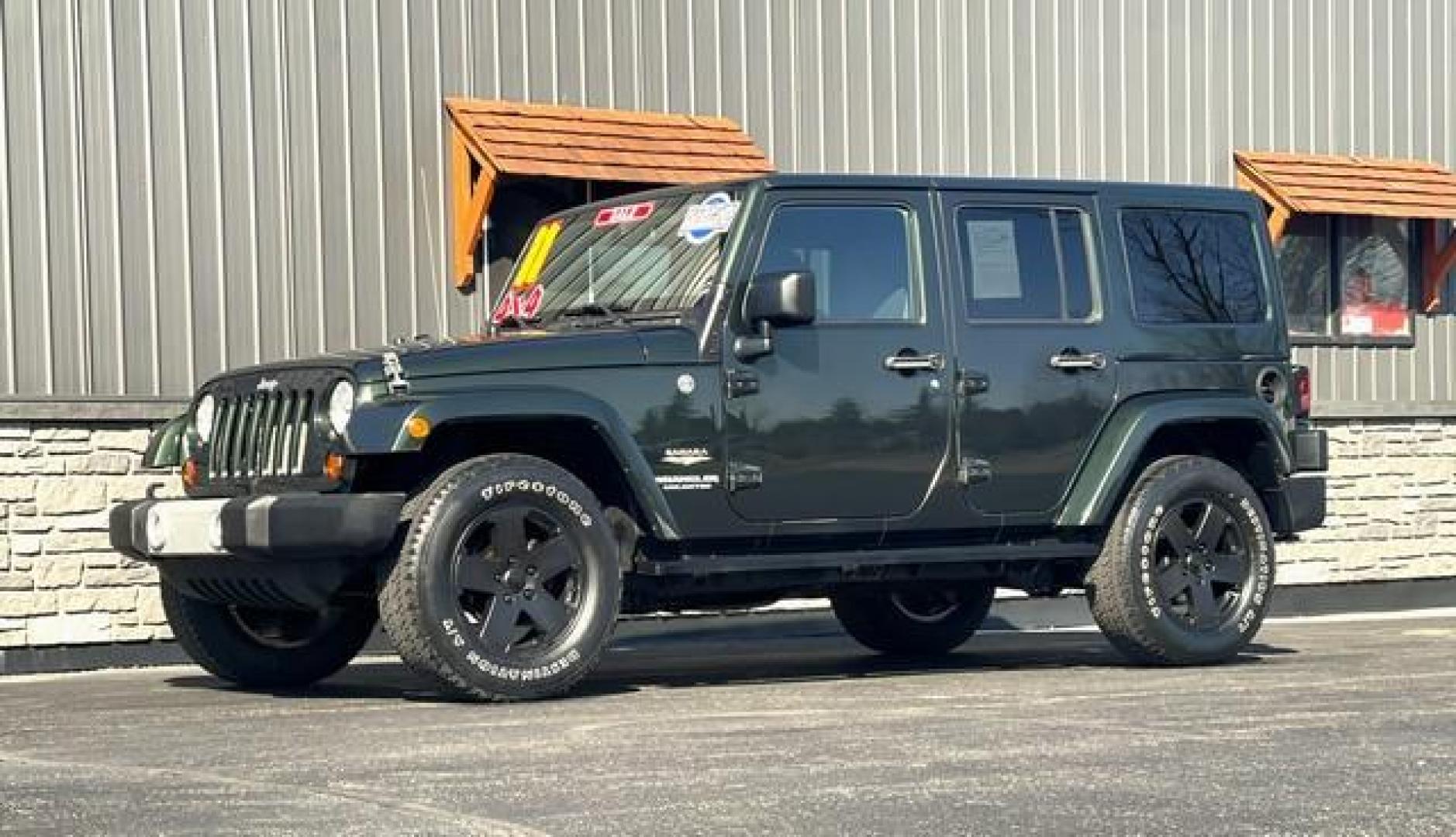 2011 GREEN PEARL JEEP WRANGLER (1J4BA5H17BL) with an V6,3.8L(231 CID),OHV engine, AUTOMATIC transmission, located at 14600 Frazho Road, Warren, MI, 48089, (586) 776-3400, 42.485996, -82.974220 - Photo#1