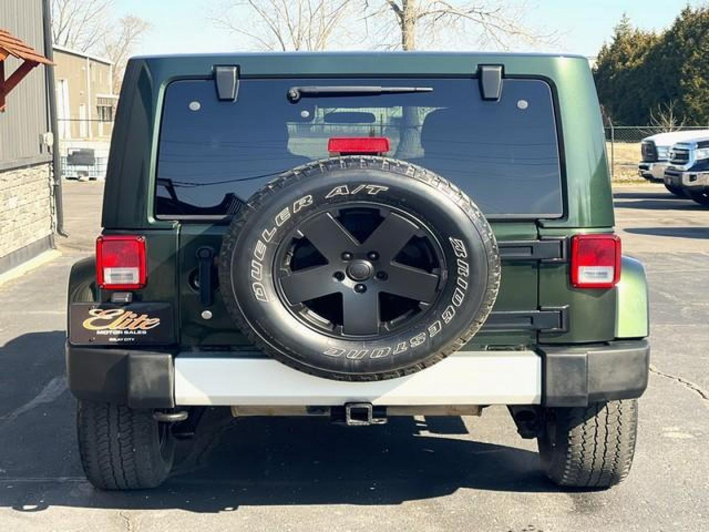 2011 GREEN PEARL JEEP WRANGLER (1J4BA5H17BL) with an V6,3.8L(231 CID),OHV engine, AUTOMATIC transmission, located at 14600 Frazho Road, Warren, MI, 48089, (586) 776-3400, 42.485996, -82.974220 - Photo#5