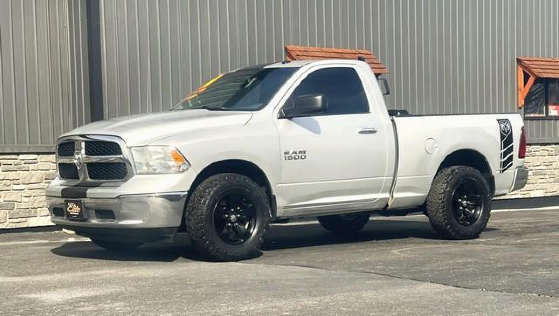 2014 SILVER RAM 1500 (3C6JR7BG2EG) with an V6,3.6L(220 CID),DOHC engine, AUTOMATIC transmission, located at 14600 Frazho Road, Warren, MI, 48089, (586) 776-3400, 42.485996, -82.974220 - Photo#4