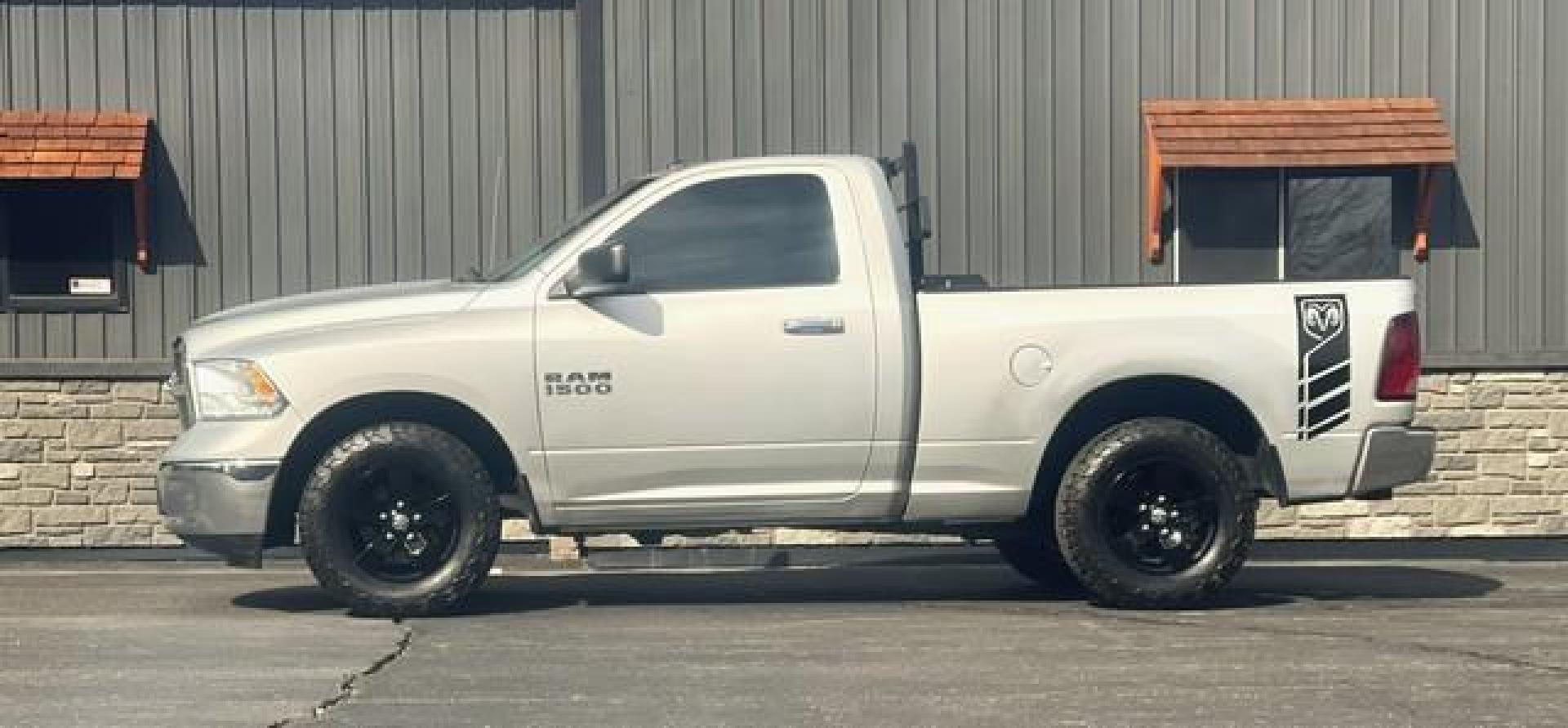 2014 SILVER RAM 1500 (3C6JR7BG2EG) with an V6,3.6L(220 CID),DOHC engine, AUTOMATIC transmission, located at 14600 Frazho Road, Warren, MI, 48089, (586) 776-3400, 42.485996, -82.974220 - Photo#5