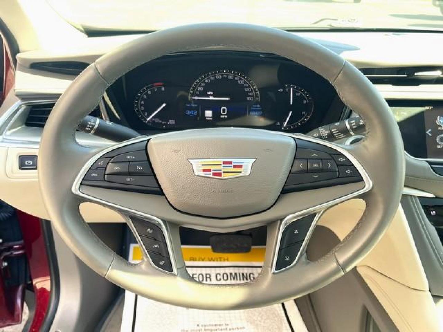 2017 RED CADILLAC XT5 (1GYKNERS1HZ) with an V6,3.6L(223 CID),DOHC engine, AUTOMATIC transmission, located at 14600 Frazho Road, Warren, MI, 48089, (586) 776-3400, 42.485996, -82.974220 - Photo#10