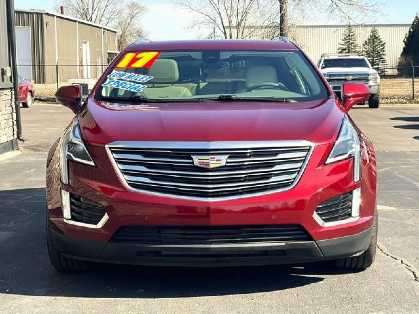 2017 RED CADILLAC XT5 (1GYKNERS1HZ) with an V6,3.6L(223 CID),DOHC engine, AUTOMATIC transmission, located at 14600 Frazho Road, Warren, MI, 48089, (586) 776-3400, 42.485996, -82.974220 - Photo#2