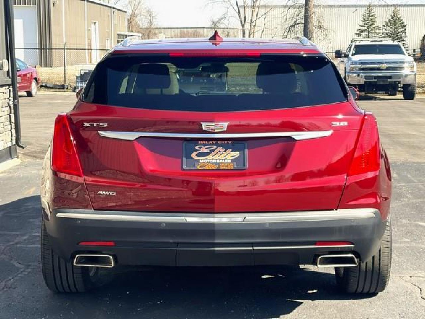 2017 RED CADILLAC XT5 (1GYKNERS1HZ) with an V6,3.6L(223 CID),DOHC engine, AUTOMATIC transmission, located at 14600 Frazho Road, Warren, MI, 48089, (586) 776-3400, 42.485996, -82.974220 - Photo#6