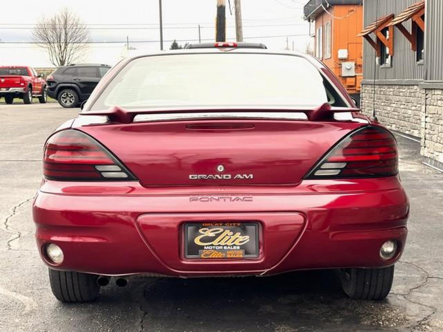 2004 BURGUNDY PONTIAC GRAND AM (1G2NE52F44C) with an L4,2.2L(134 CID),DOHC engine, AUTOMATIC transmission, located at 14600 Frazho Road, Warren, MI, 48089, (586) 776-3400, 42.485996, -82.974220 - Photo#6