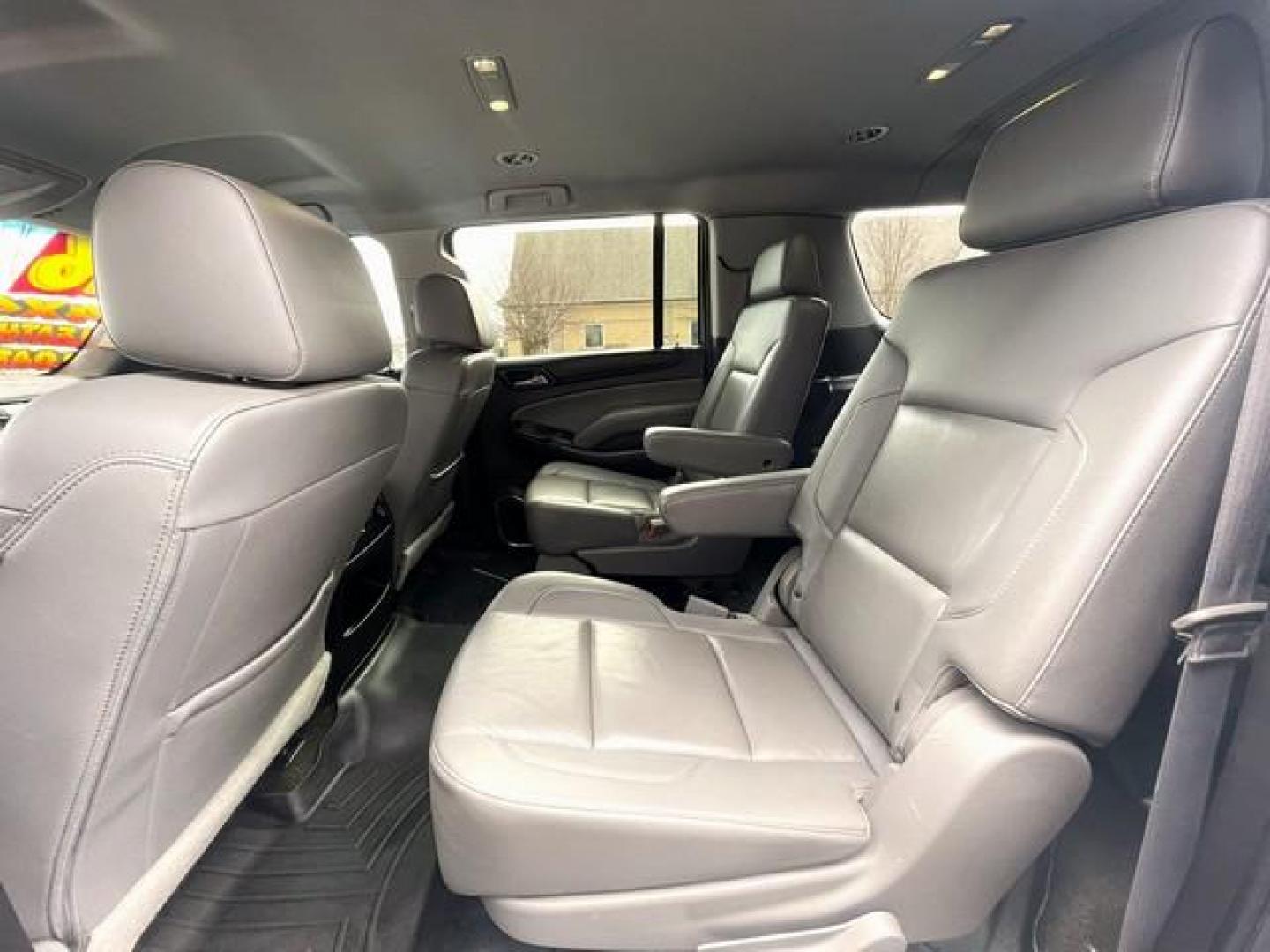 2016 SILVER CHEVROLET SUBURBAN (1GNSKHKC3GR) with an V8,5.3L(325 CID),OHV engine, AUTOMATIC transmission, located at 14600 Frazho Road, Warren, MI, 48089, (586) 776-3400, 42.485996, -82.974220 - Photo#7