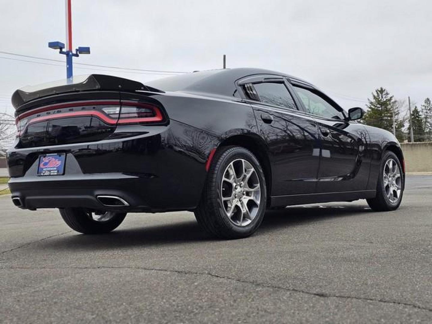 2016 BLACK DODGE CHARGER (2C3CDXJG7GH) with an V6,3.6L(220 CID),DOHC engine, AUTOMATIC transmission, located at 14600 Frazho Road, Warren, MI, 48089, (586) 776-3400, 42.485996, -82.974220 - Photo#4