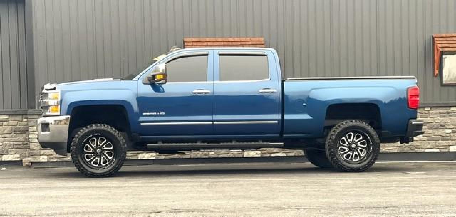 2015 BLUE CHEVROLET SILVERADO 2500 HD (1GC1KWE87FF) with an V8,6.6L(403 CID),OHV engine, AUTOMATIC transmission, located at 14600 Frazho Road, Warren, MI, 48089, (586) 776-3400, 42.485996, -82.974220 - Photo#1