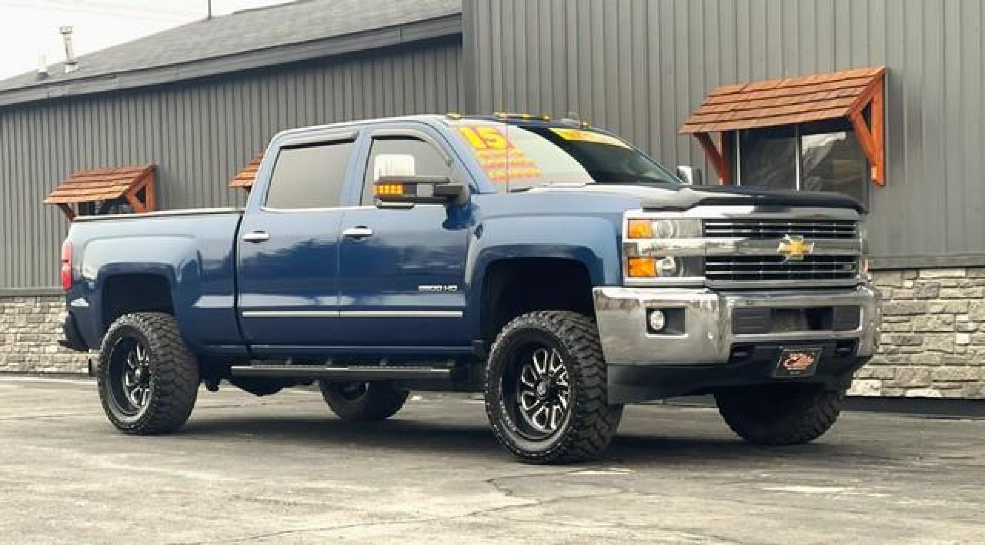 2015 BLUE CHEVROLET SILVERADO 2500 HD (1GC1KWE87FF) with an V8,6.6L(403 CID),OHV engine, AUTOMATIC transmission, located at 14600 Frazho Road, Warren, MI, 48089, (586) 776-3400, 42.485996, -82.974220 - Photo#3