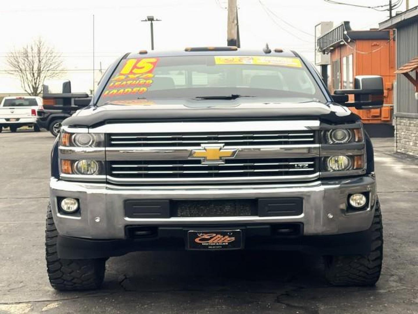 2015 BLUE CHEVROLET SILVERADO 2500 HD (1GC1KWE87FF) with an V8,6.6L(403 CID),OHV engine, AUTOMATIC transmission, located at 14600 Frazho Road, Warren, MI, 48089, (586) 776-3400, 42.485996, -82.974220 - Photo#4