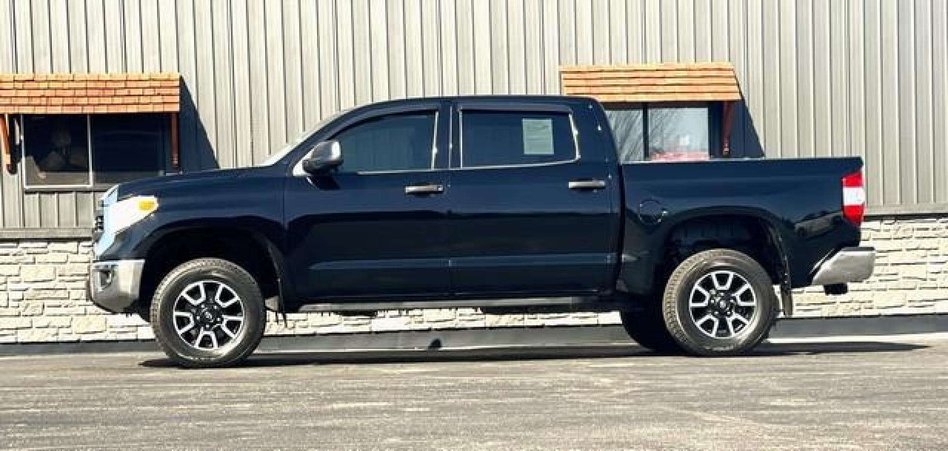 2015 BLACK TOYOTA TUNDRA PICKUP (5TFDY5F14FX) with an V8,5.7L(346 CID),DOHC engine, AUTOMATIC transmission, located at 14600 Frazho Road, Warren, MI, 48089, (586) 776-3400, 42.485996, -82.974220 - Photo#5