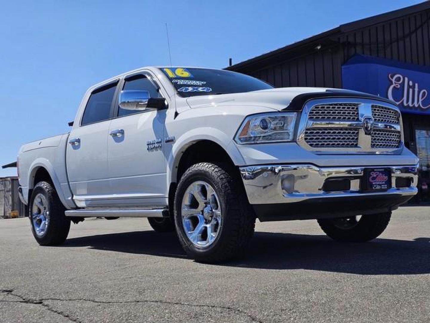 2016 WHITE RAM 1500 (1C6RR7NT3GS) with an V8,5.7L(345 CID),OHV engine, AUTOMATIC transmission, located at 14600 Frazho Road, Warren, MI, 48089, (586) 776-3400, 42.485996, -82.974220 - Photo#0