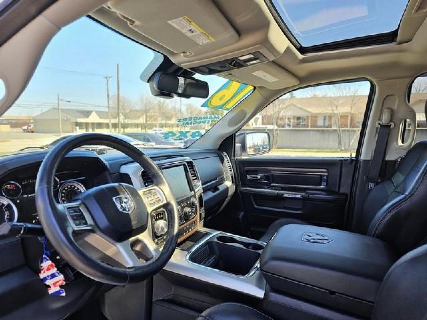 2016 WHITE RAM 1500 (1C6RR7NT3GS) with an V8,5.7L(345 CID),OHV engine, AUTOMATIC transmission, located at 14600 Frazho Road, Warren, MI, 48089, (586) 776-3400, 42.485996, -82.974220 - Photo#14