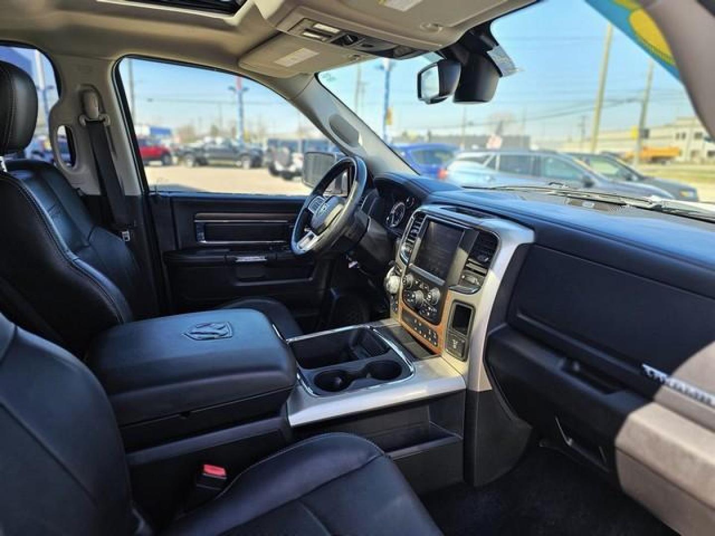 2016 WHITE RAM 1500 (1C6RR7NT3GS) with an V8,5.7L(345 CID),OHV engine, AUTOMATIC transmission, located at 14600 Frazho Road, Warren, MI, 48089, (586) 776-3400, 42.485996, -82.974220 - Photo#16