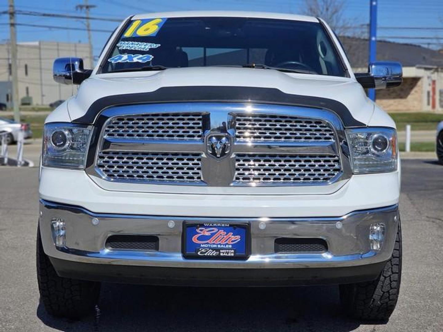 2016 WHITE RAM 1500 (1C6RR7NT3GS) with an V8,5.7L(345 CID),OHV engine, AUTOMATIC transmission, located at 14600 Frazho Road, Warren, MI, 48089, (586) 776-3400, 42.485996, -82.974220 - Photo#1