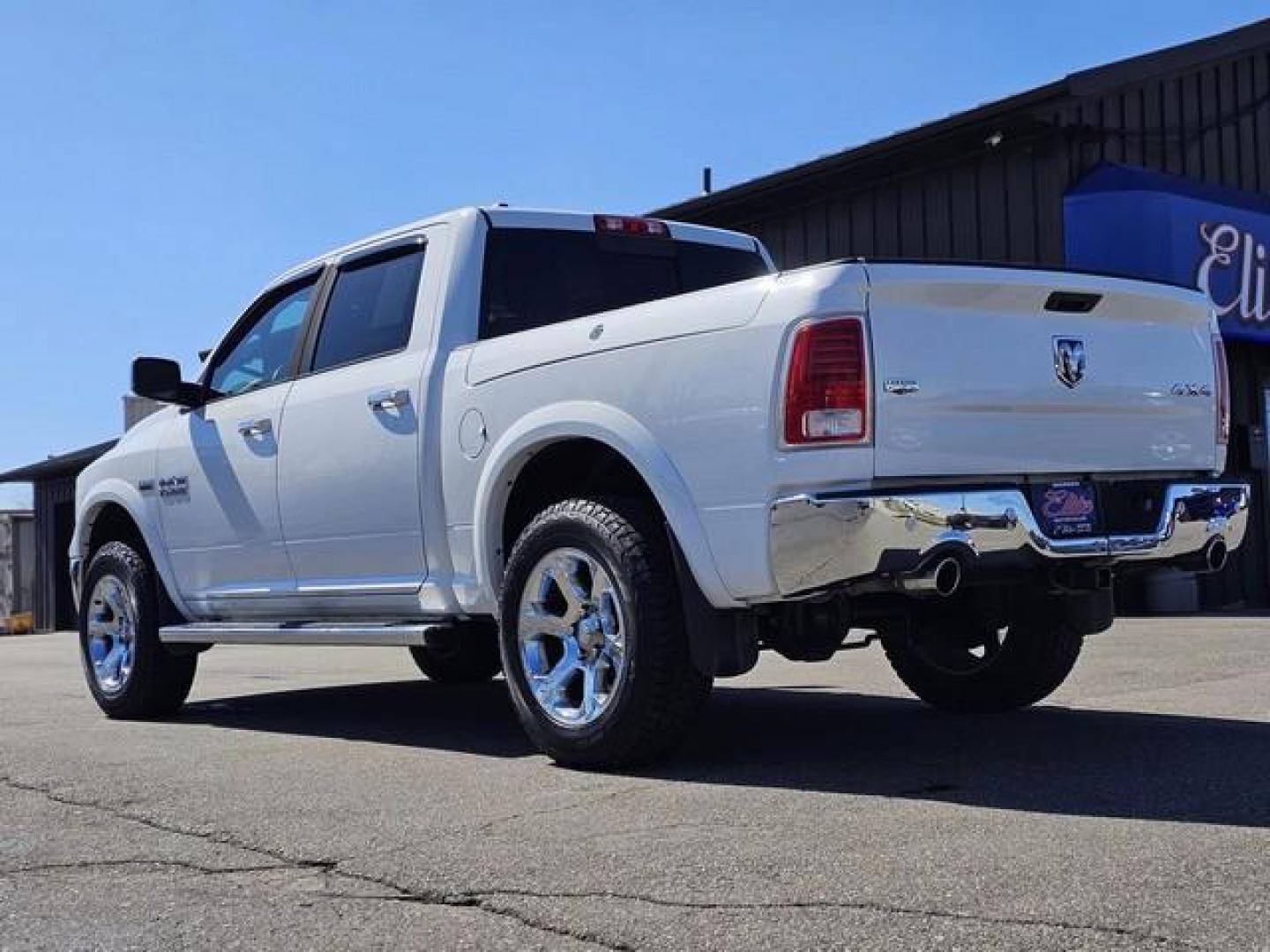 2016 WHITE RAM 1500 (1C6RR7NT3GS) with an V8,5.7L(345 CID),OHV engine, AUTOMATIC transmission, located at 14600 Frazho Road, Warren, MI, 48089, (586) 776-3400, 42.485996, -82.974220 - Photo#6