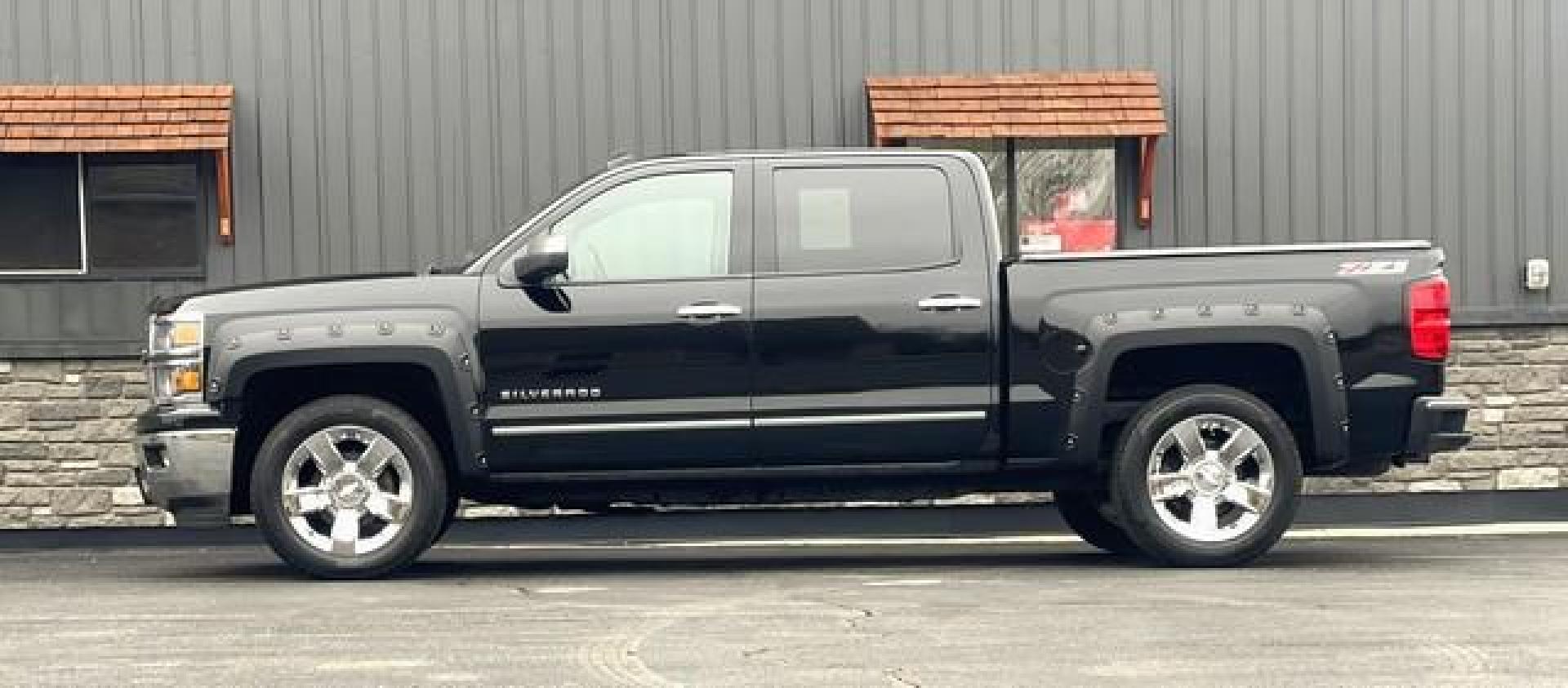 2014 BLACK CHEVROLET SILVERADO 1500 (3GCUKSEC2EG) with an V8,5.3L(325 CID),OHV engine, AUTOMATIC transmission, located at 14600 Frazho Road, Warren, MI, 48089, (586) 776-3400, 42.485996, -82.974220 - Photo#5