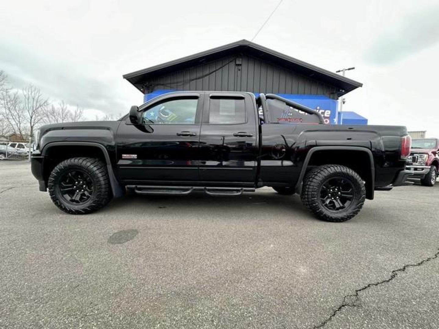 2017 BLACK GMC SIERRA 1500 (1GTV2NEC0HZ) with an V8,5.3L(325 CID),OHV engine, AUTOMATIC transmission, located at 14600 Frazho Road, Warren, MI, 48089, (586) 776-3400, 42.485996, -82.974220 - Photo#7