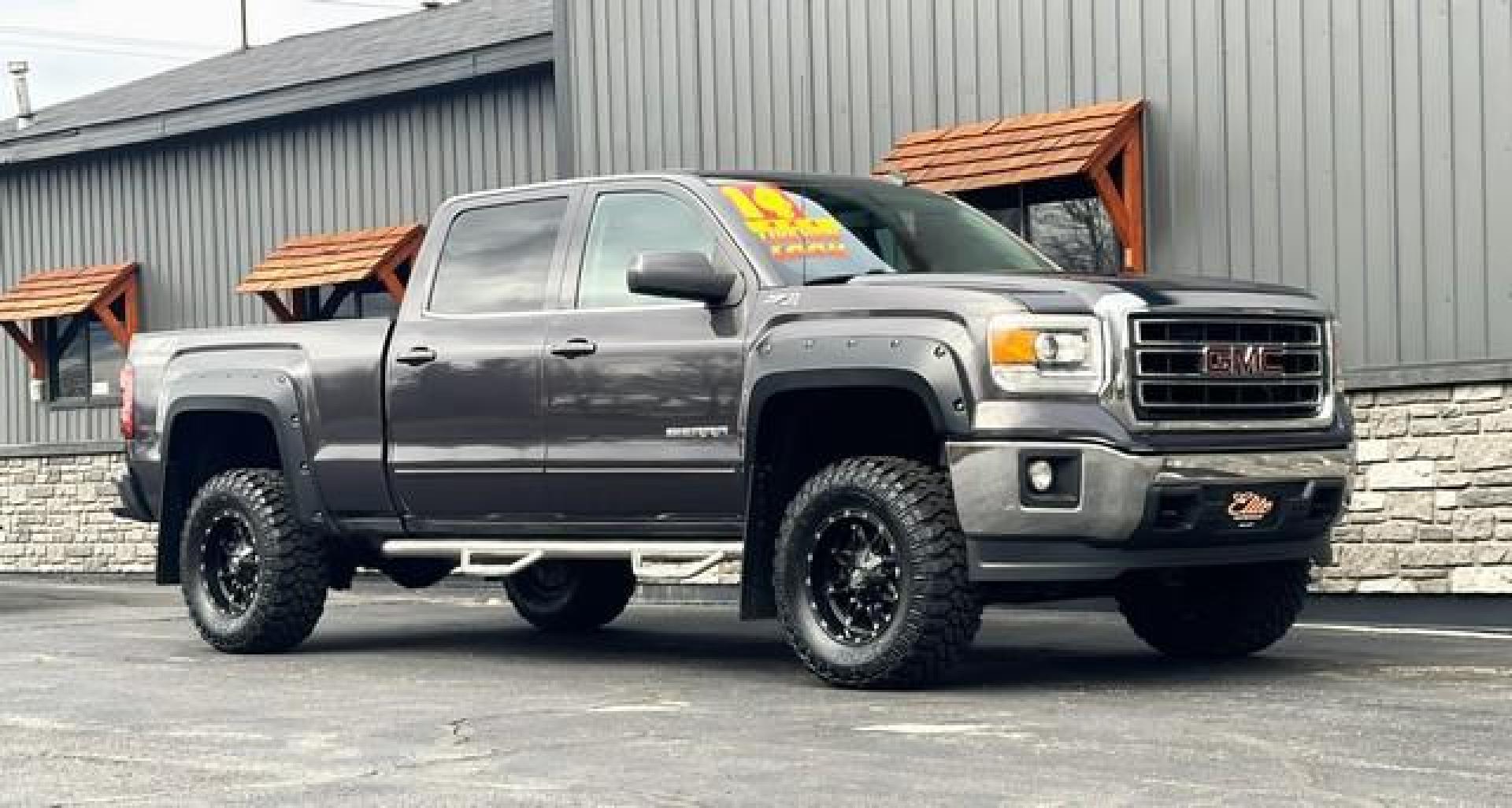 2014 GRAY GMC SIERRA 1500 (3GTU2UEC5EG) with an V8,5.3L(325 CID),OHV engine, AUTOMATIC transmission, located at 14600 Frazho Road, Warren, MI, 48089, (586) 776-3400, 42.485996, -82.974220 - Photo#4