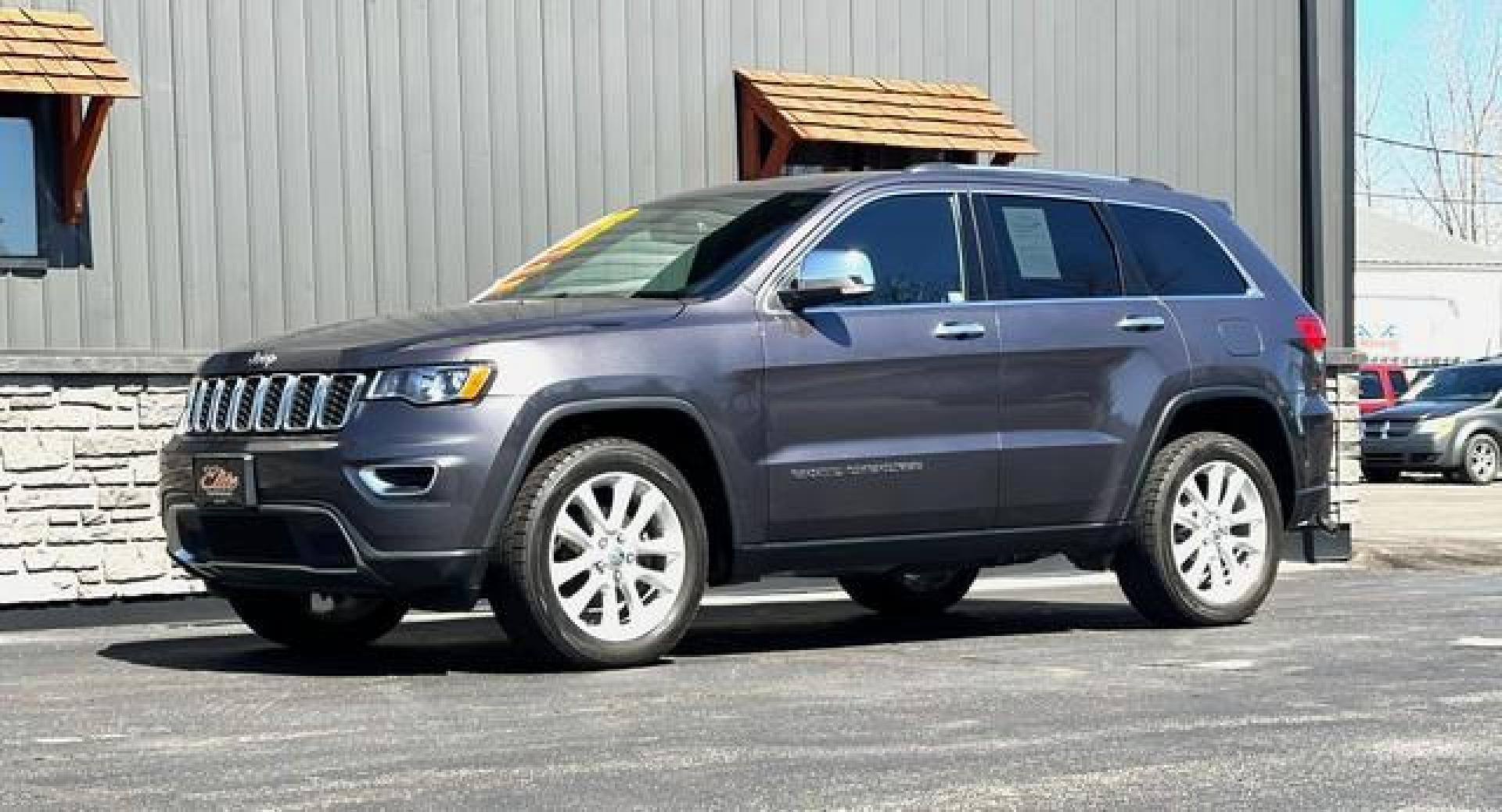 2017 GRAY JEEP GRAND CHEROKEE (1C4RJFBG1HC) with an V6,3.6L(220 CID),DOHC engine, AUTOMATIC transmission, located at 14600 Frazho Road, Warren, MI, 48089, (586) 776-3400, 42.485996, -82.974220 - Photo#1