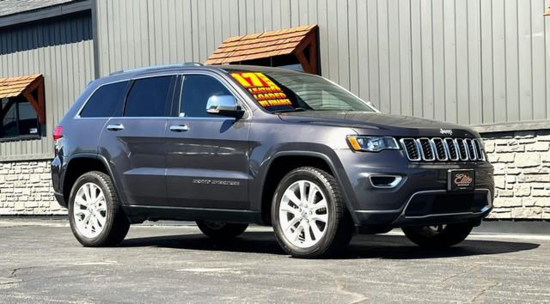 2017 GRAY JEEP GRAND CHEROKEE (1C4RJFBG1HC) with an V6,3.6L(220 CID),DOHC engine, AUTOMATIC transmission, located at 14600 Frazho Road, Warren, MI, 48089, (586) 776-3400, 42.485996, -82.974220 - Photo#2