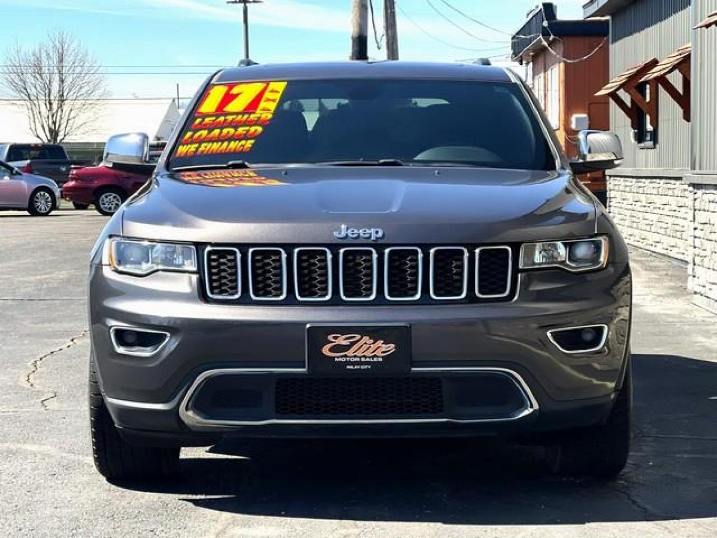 2017 GRAY JEEP GRAND CHEROKEE (1C4RJFBG1HC) with an V6,3.6L(220 CID),DOHC engine, AUTOMATIC transmission, located at 14600 Frazho Road, Warren, MI, 48089, (586) 776-3400, 42.485996, -82.974220 - Photo#5