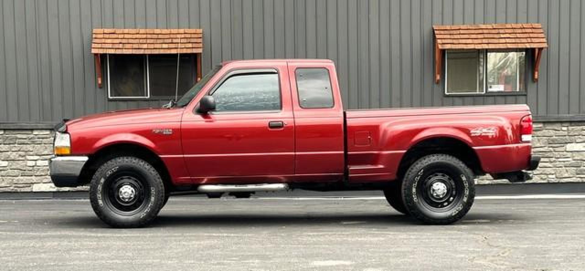 2000 RED FORD RANGER (1FTZR15V7YP) with an V6,3.0L(182 CID),OHV engine, AUTOMATIC transmission, located at 14600 Frazho Road, Warren, MI, 48089, (586) 776-3400, 42.485996, -82.974220 - Photo#2