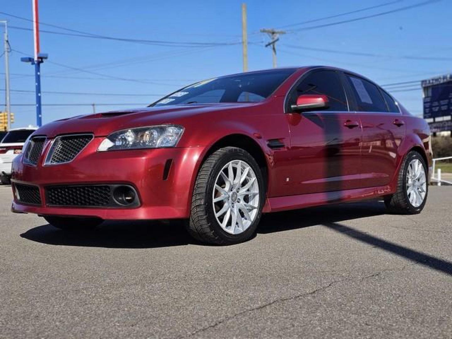 2009 RED PONTIAC G8 (6G2ER57789L) with an V6,3.6L(217 CID),DOHC engine, AUTOMATIC transmission, located at 14600 Frazho Road, Warren, MI, 48089, (586) 776-3400, 42.485996, -82.974220 - Photo#2