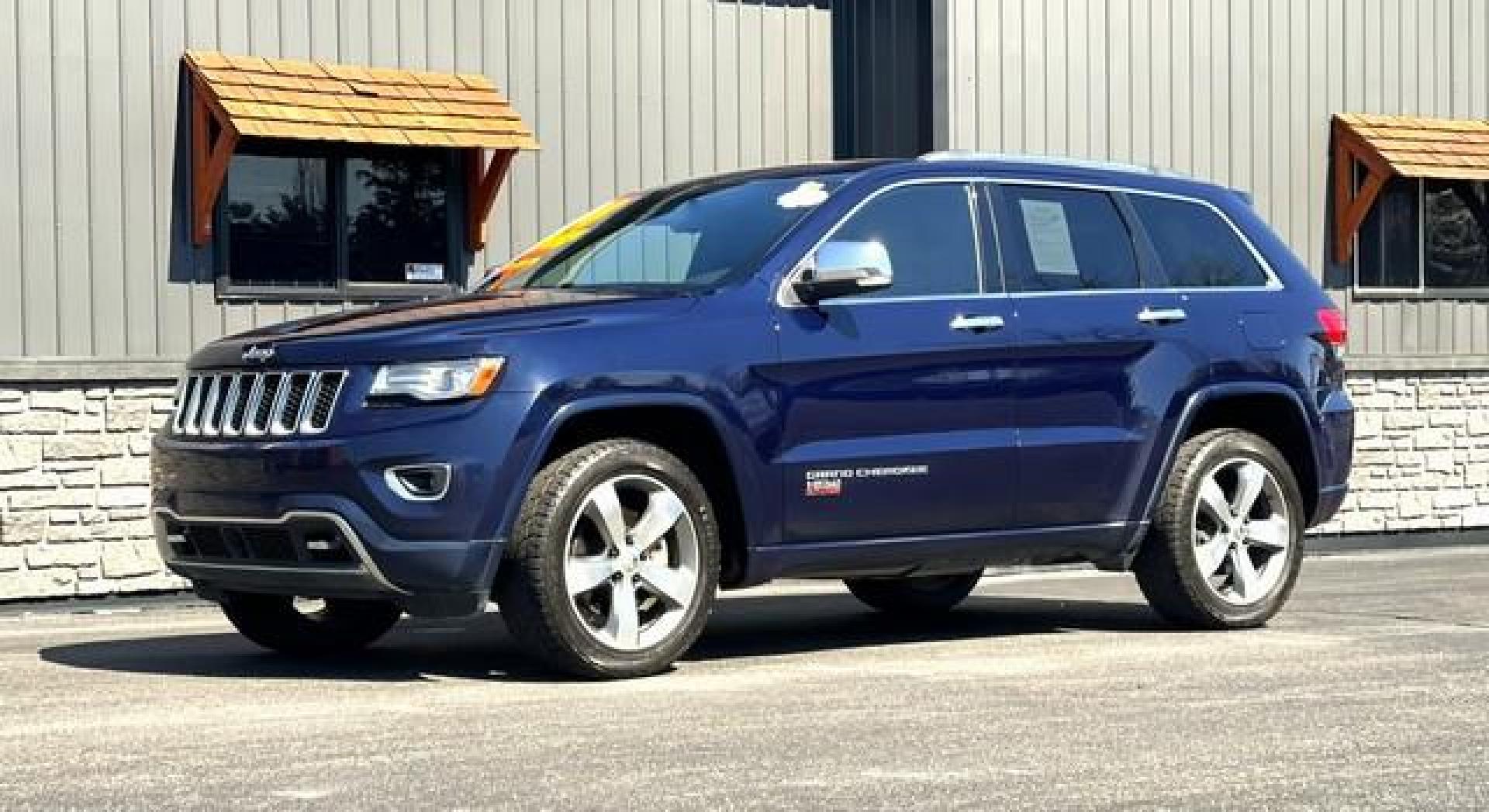 2014 BLUE JEEP GRAND CHEROKEE (1C4RJFCT0EC) with an V8,5.7L(345 CID),OHV engine, AUTOMATIC transmission, located at 14600 Frazho Road, Warren, MI, 48089, (586) 776-3400, 42.485996, -82.974220 - Photo#2