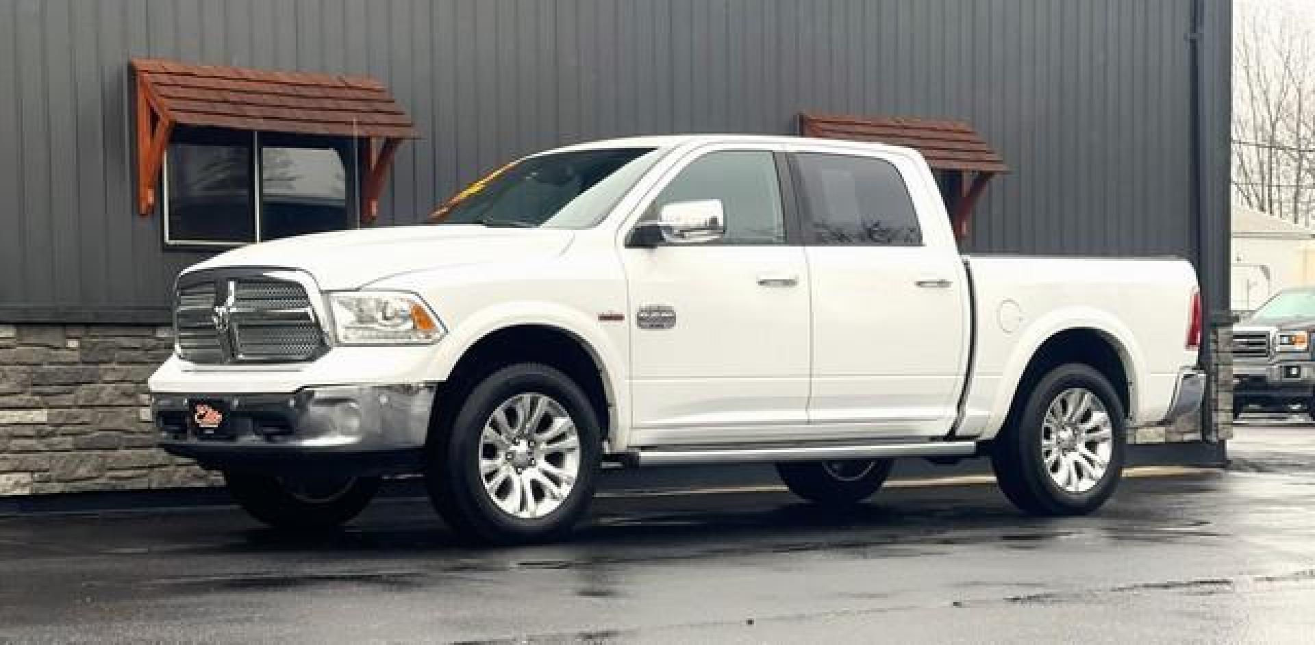 2015 WHITE RAM 1500 (1C6RR7PT3FS) with an V8,5.7L(345 CID),OHV engine, AUTOMATIC transmission, located at 14600 Frazho Road, Warren, MI, 48089, (586) 776-3400, 42.485996, -82.974220 - Photo#3