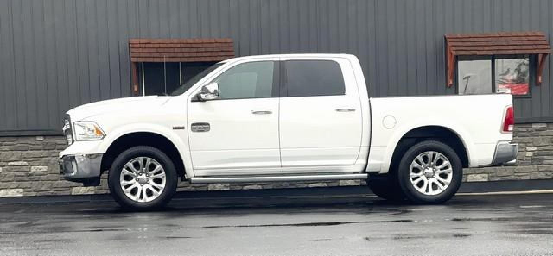 2015 WHITE RAM 1500 (1C6RR7PT3FS) with an V8,5.7L(345 CID),OHV engine, AUTOMATIC transmission, located at 14600 Frazho Road, Warren, MI, 48089, (586) 776-3400, 42.485996, -82.974220 - Photo#5