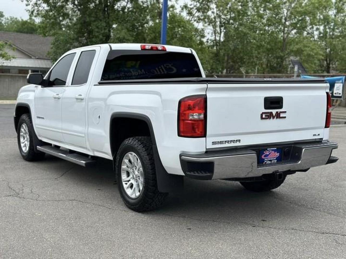 2014 WHITE GMC SIERRA 1500 (1GTV2UEH2EZ) with an V6,4.3L(262 CID),OHV engine, AUTOMATIC transmission, located at 14600 Frazho Road, Warren, MI, 48089, (586) 776-3400, 42.485996, -82.974220 - Photo#6