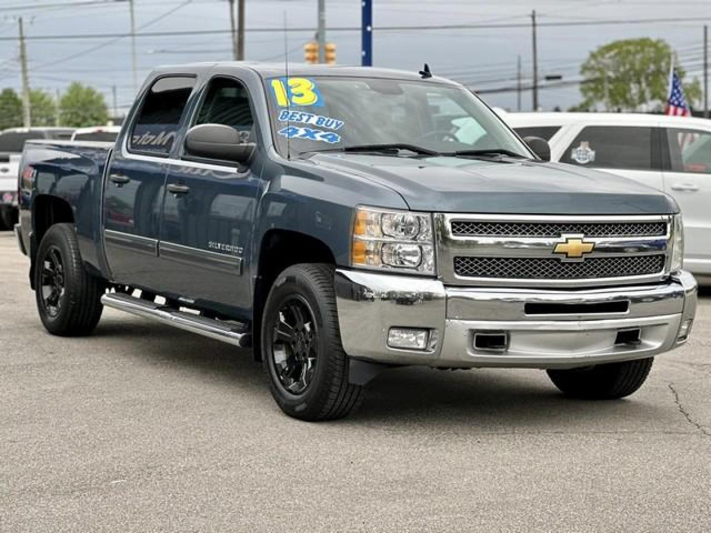 2013 BLUE GRANITE METTALIC CHEVROLET SILVERADO 1500 (3GCPKSE75DG) with an V8,5.3L(325 CID),OHV engine, AUTOMATIC transmission, located at 14600 Frazho Road, Warren, MI, 48089, (586) 776-3400, 42.485996, -82.974220 - Photo#2