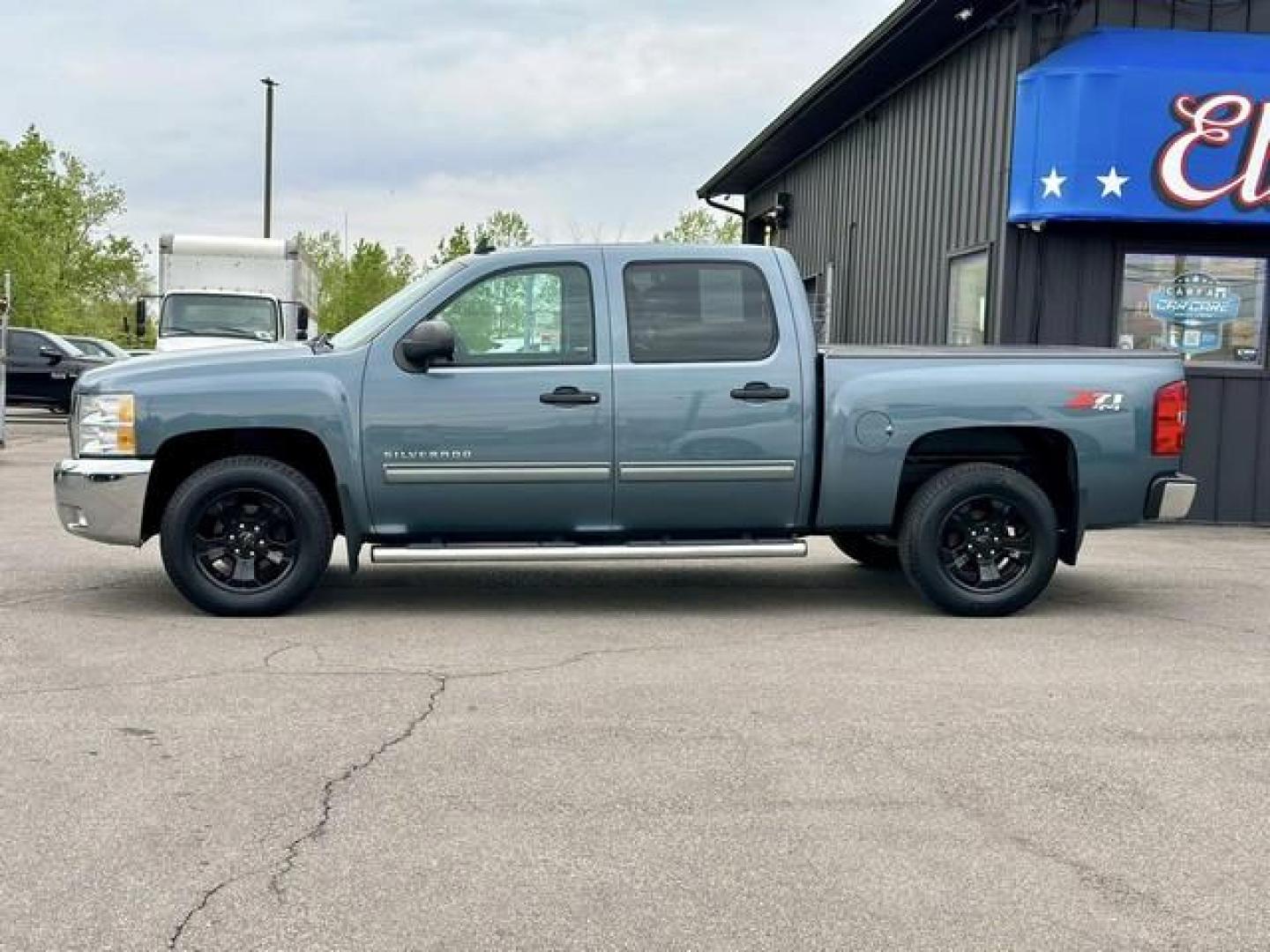 2013 BLUE GRANITE METTALIC CHEVROLET SILVERADO 1500 (3GCPKSE75DG) with an V8,5.3L(325 CID),OHV engine, AUTOMATIC transmission, located at 14600 Frazho Road, Warren, MI, 48089, (586) 776-3400, 42.485996, -82.974220 - Photo#7